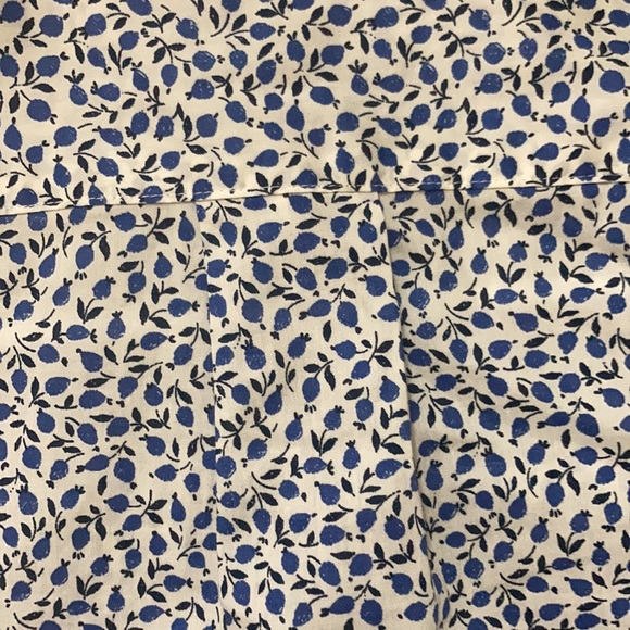 Michael Kors Medium Slim Fit Button Down - Picture 8 of 8